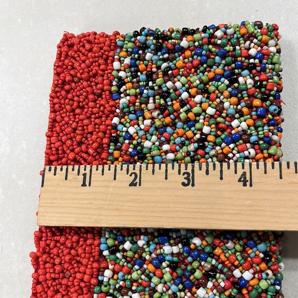🟣 Beaded wristlet/ clutch colorful new with tag lined NWT - Picture 7 of 7